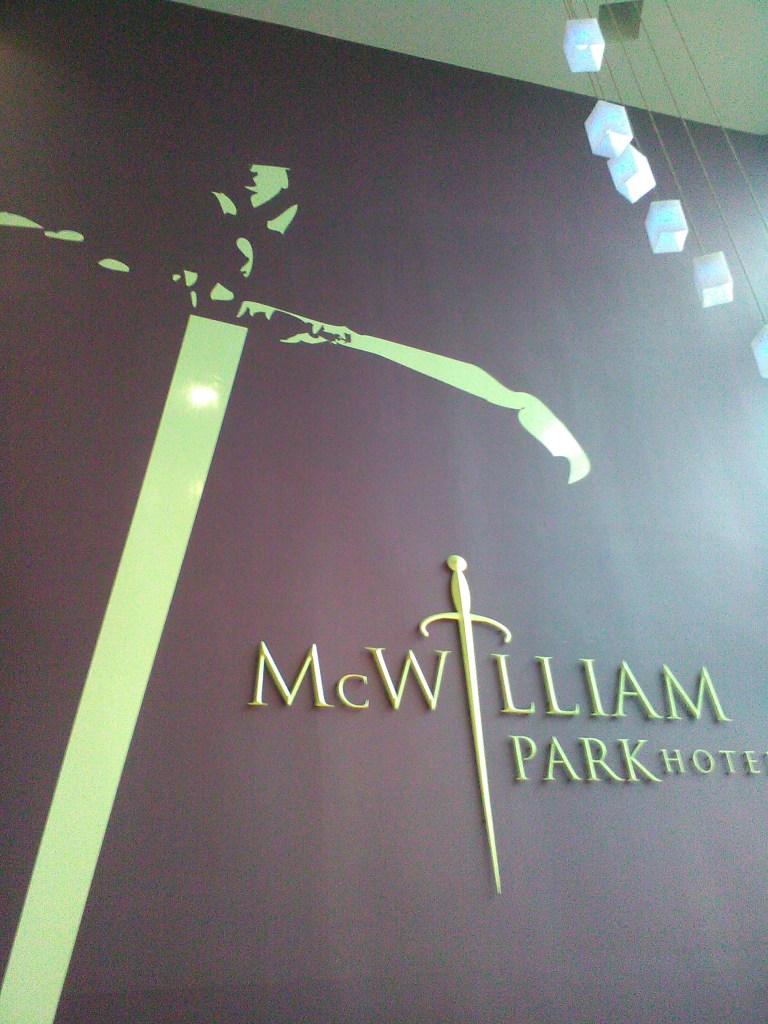 IMG_20160817_181507_BURST001_COVER[1]